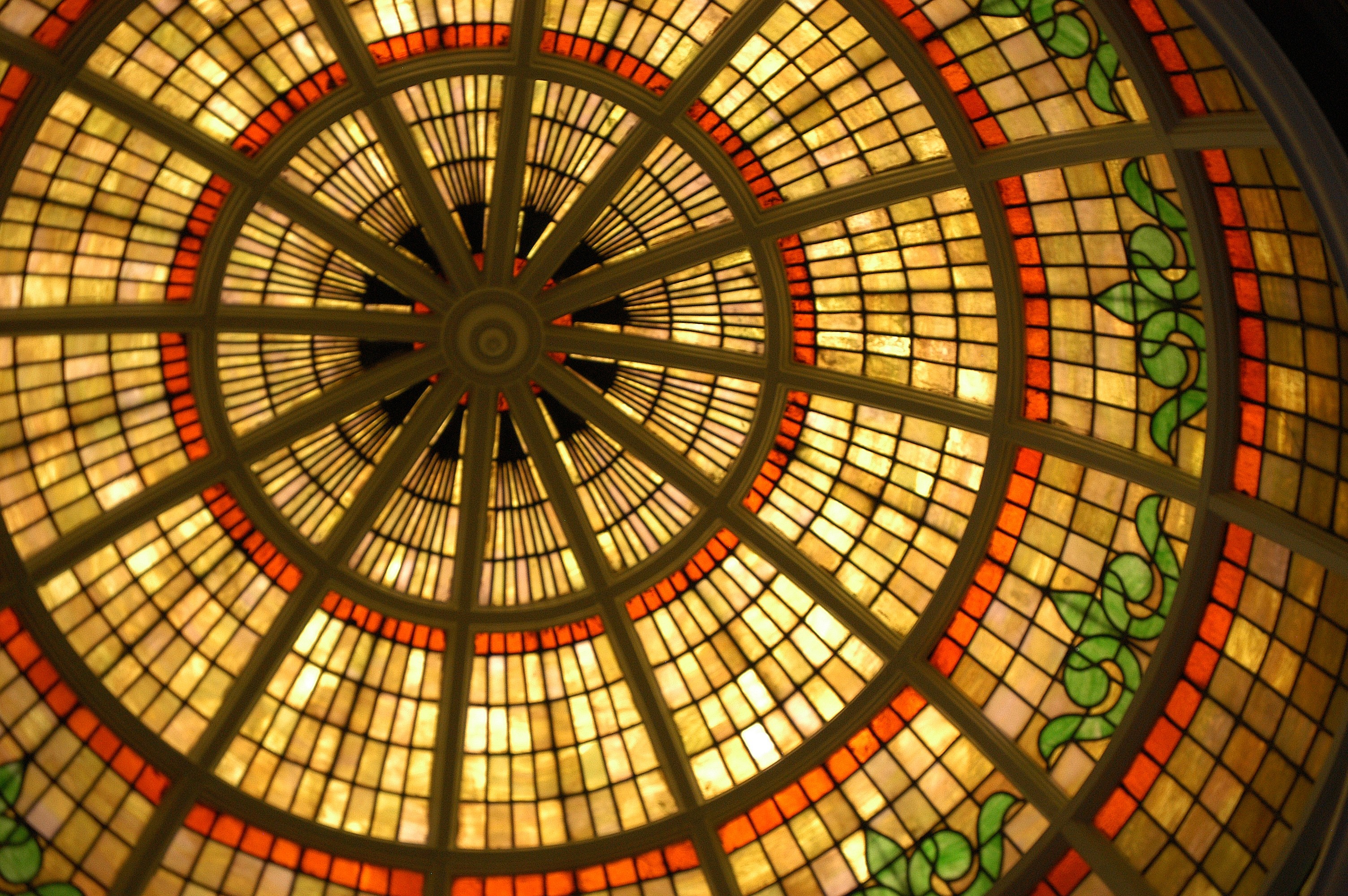 Glass dome in Isle of Wight County Museum